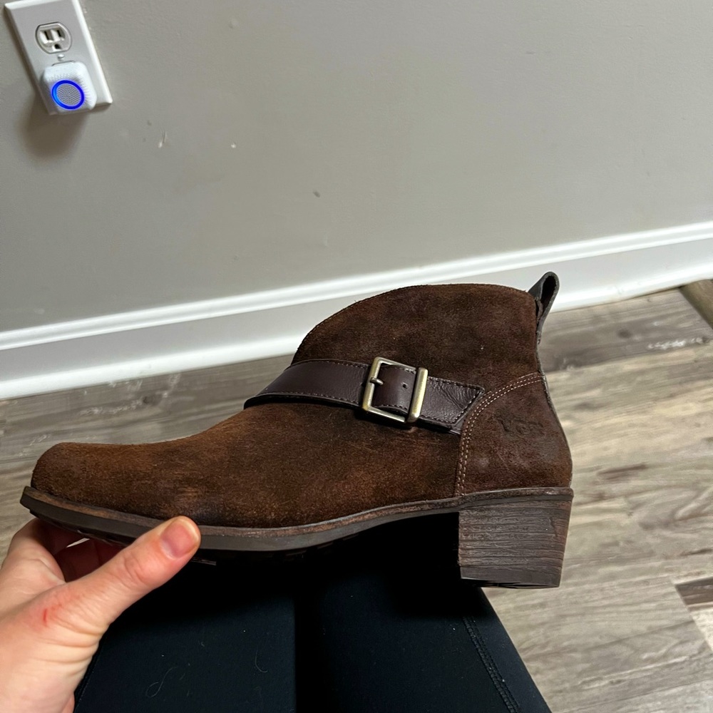 Dark brown suede short Ugg booties